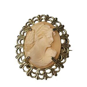 Vintage Lady Cameo Carved Shell in Open Gold Tone Setting Filagree Brooch Pin